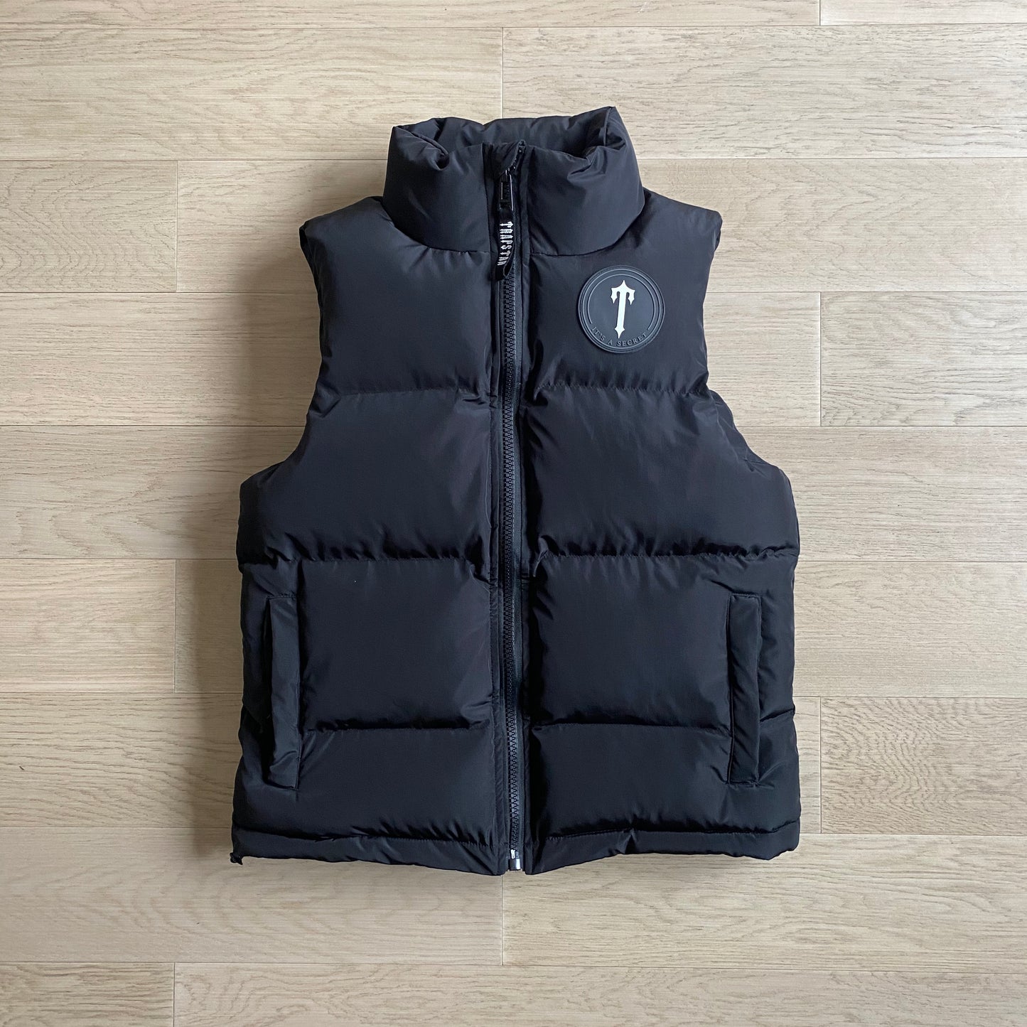 T Gilet black